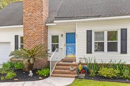 651 Semaht Street photo 4