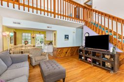 651 Semaht Street photo 4