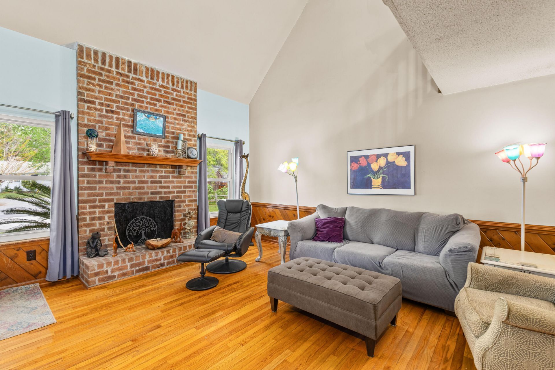 651 Semaht Street Photo 6