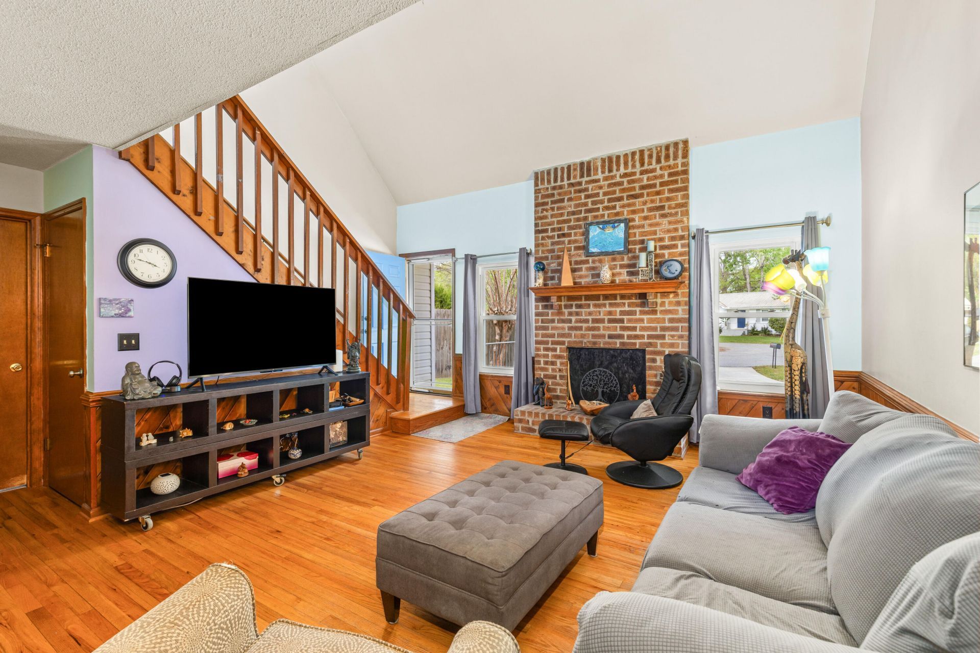 651 Semaht Street Photo 7