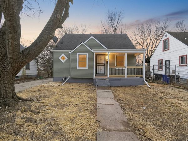 8449 Penrod Street, Detroit, MI 48228