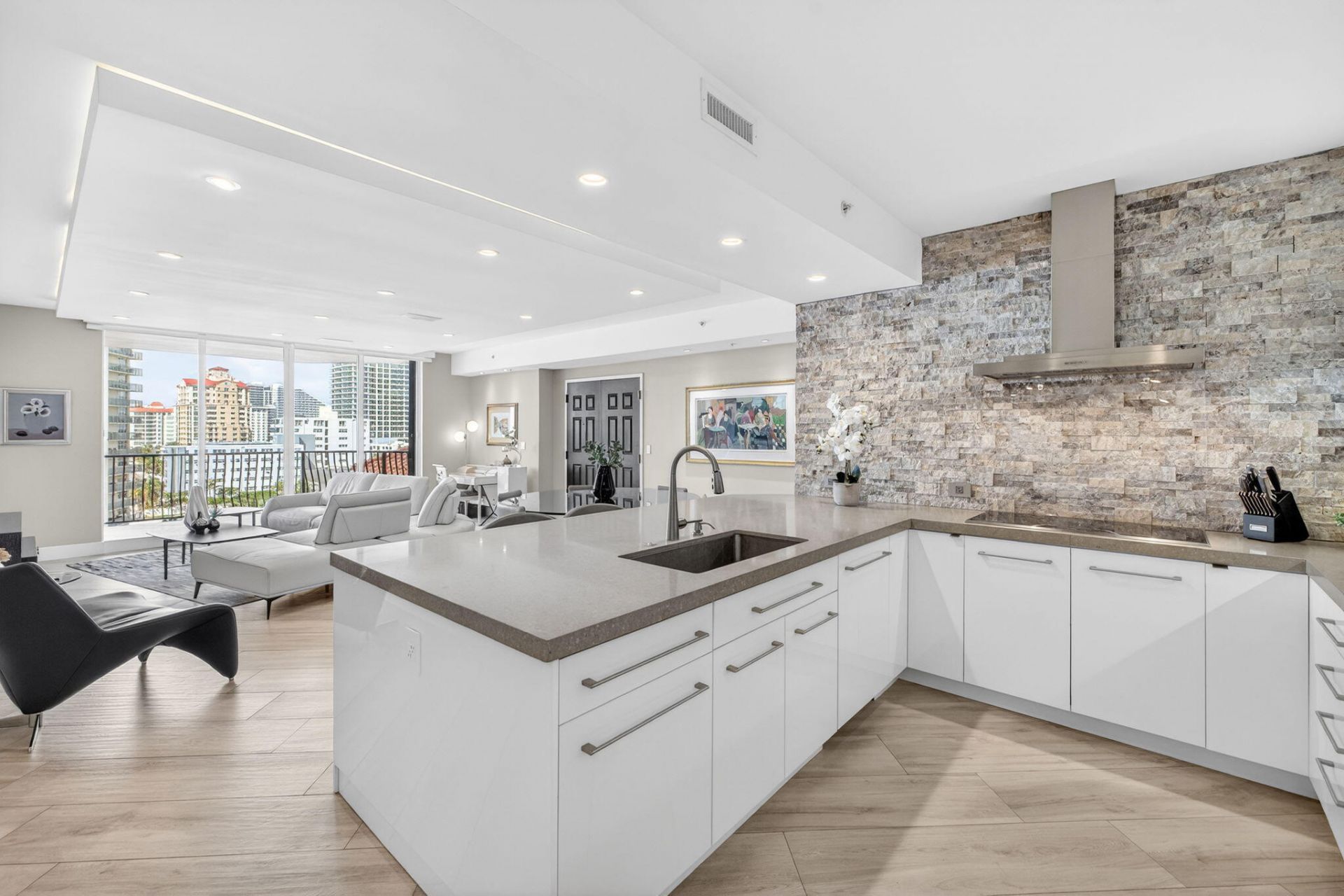 100 S Birch Road, Unit 803, Fort Lauderdale, FL 33316 Photo