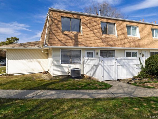 64 Storm Drive , Holtsville, NY 11742