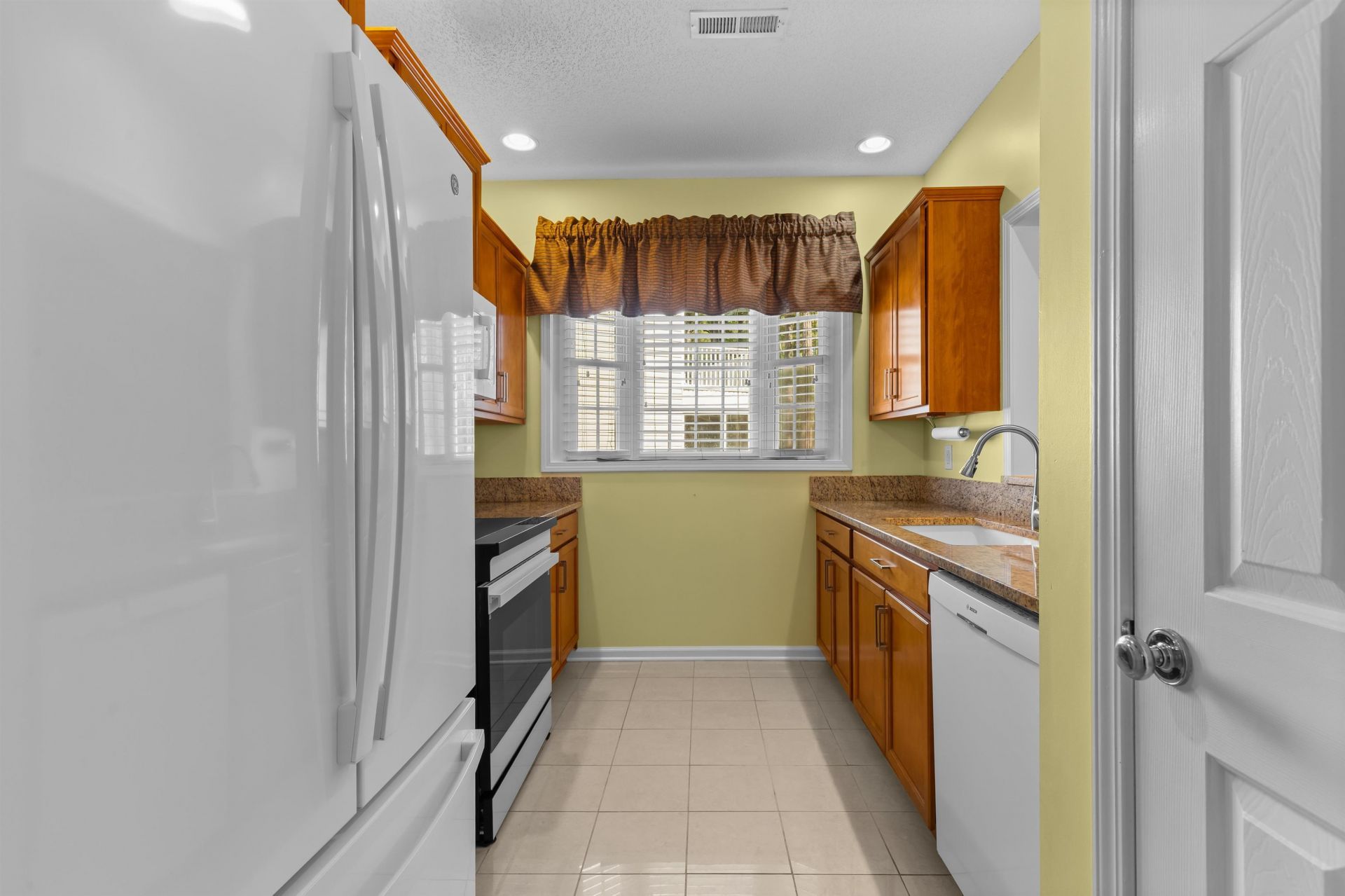 494 Colonial Trace Dr. Photo 6