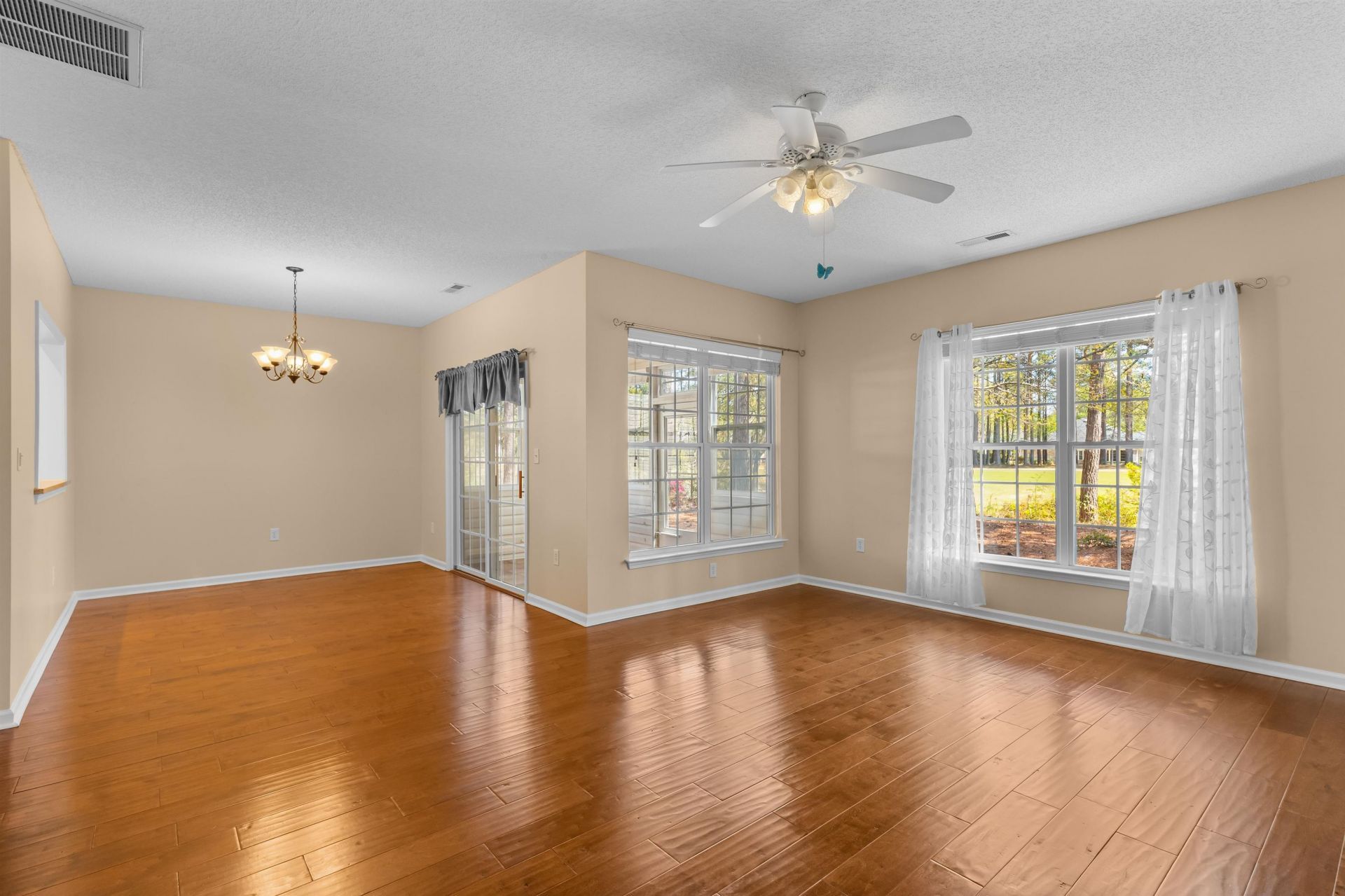 494 Colonial Trace Dr. Photo 8