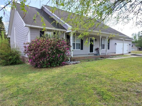103 Kingsberry Court, Raeford, NC 28376