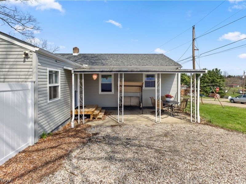 145 Locust Boulevard, Wintersville, OH 43953 Photo 3