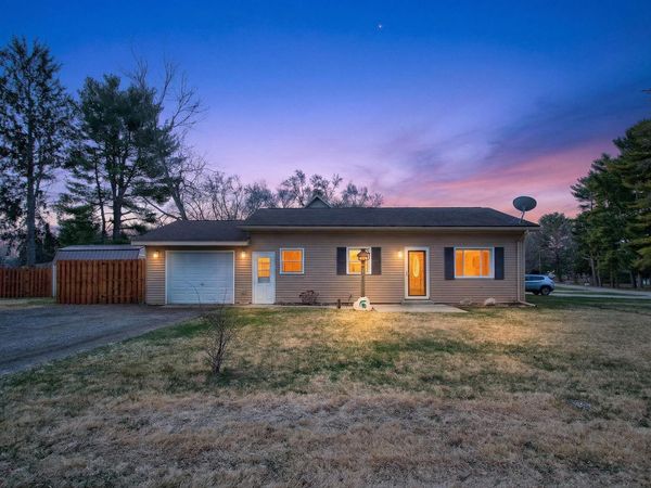 5121 Sunset Drive, Jackson, MI 49203