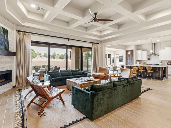 4 Delantera Court, Santa Fe, NM 87506