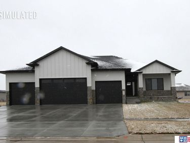 9301 Castle Pine Drive , Lincoln, NE 68516