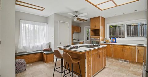 4640 Hillview Way, Sacramento, CA 95822 Photo