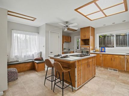 4640 Hillview Way, Sacramento, CA 95822 Photo