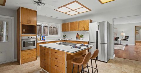 4640 Hillview Way, Sacramento, CA 95822 Photo