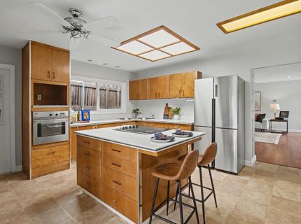 4640 Hillview Way, Sacramento, CA 95822 Photo