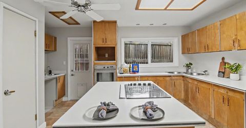 4640 Hillview Way, Sacramento, CA 95822 Photo