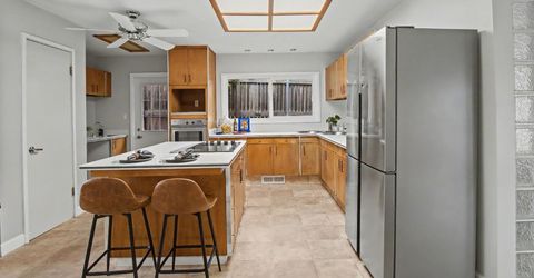 4640 Hillview Way, Sacramento, CA 95822 Photo