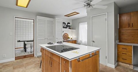 4640 Hillview Way, Sacramento, CA 95822 Photo