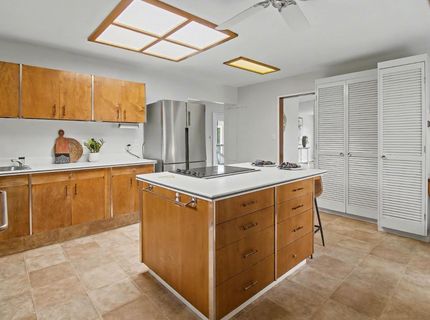 4640 Hillview Way, Sacramento, CA 95822 Photo