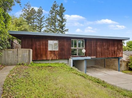 4640 Hillview Way, Sacramento, CA 95822 Photo