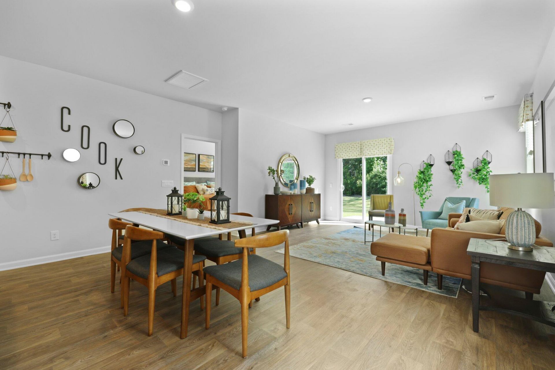 436 Tulip Poplar Drive Photo 4