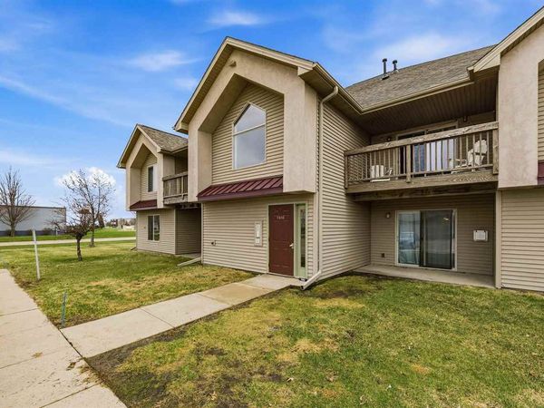 1010 240th St NE, Unit 1, North Liberty, IA 52317