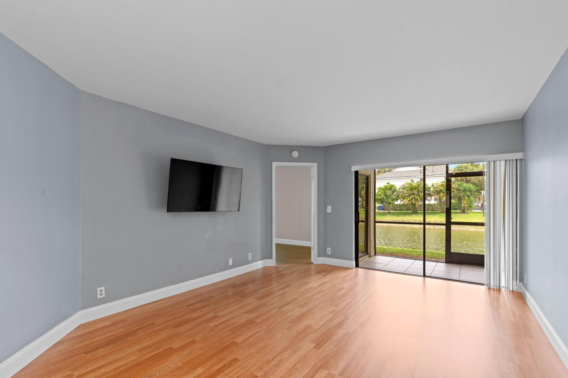 5545 Courtyard Drive, Margate, FL 33063 Photo