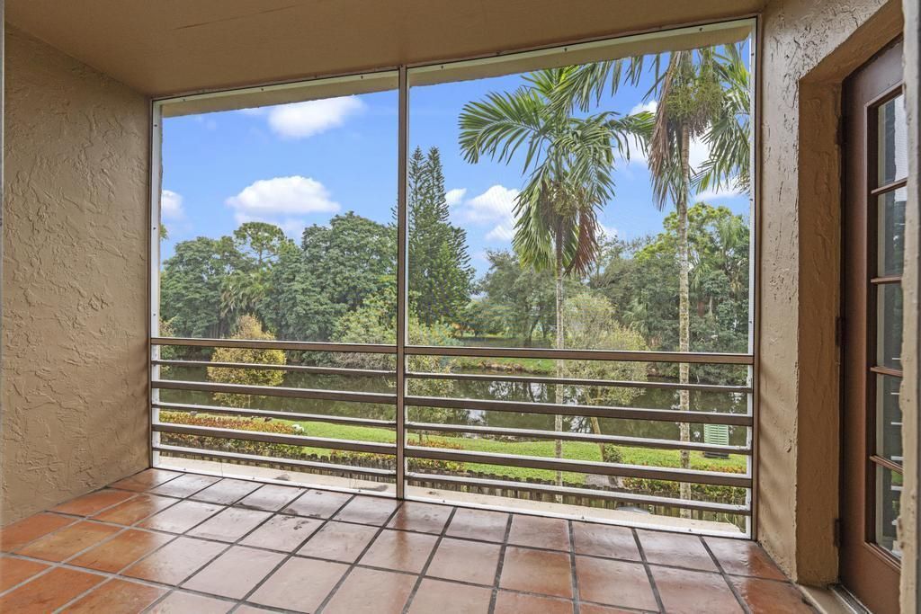 120 Sparrow Drive, Unit 205, Royal Palm Beach, FL 33411 Photo