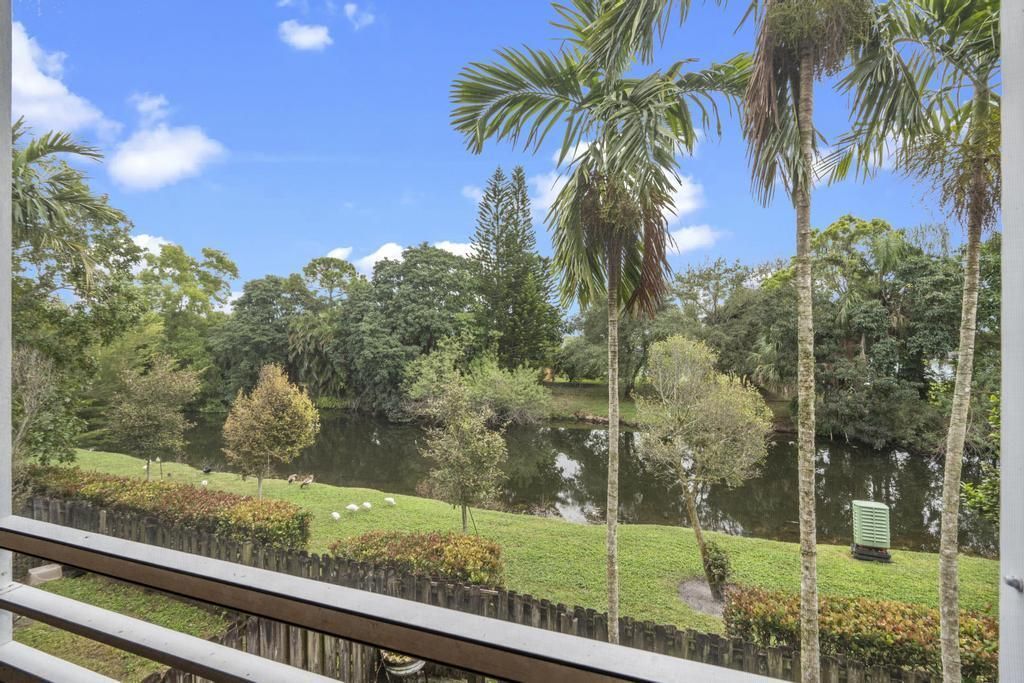 120 Sparrow Drive, Unit 205, Royal Palm Beach, FL 33411 Photo