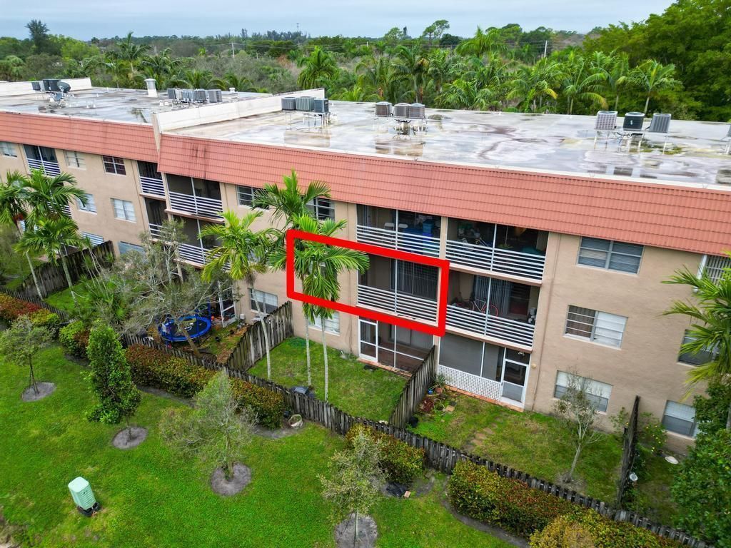 120 Sparrow Drive, Unit 205, Royal Palm Beach, FL 33411 Photo