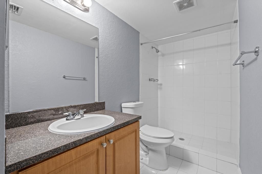 120 Sparrow Drive, Unit 205, Royal Palm Beach, FL 33411 Photo