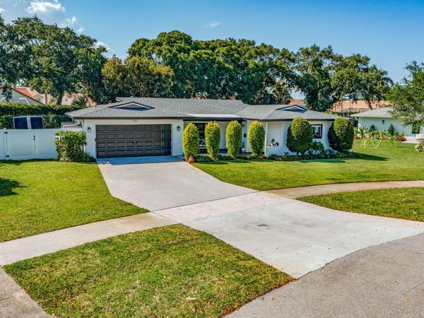 932 Evergreen Drive, North Palm Beach, FL 33408