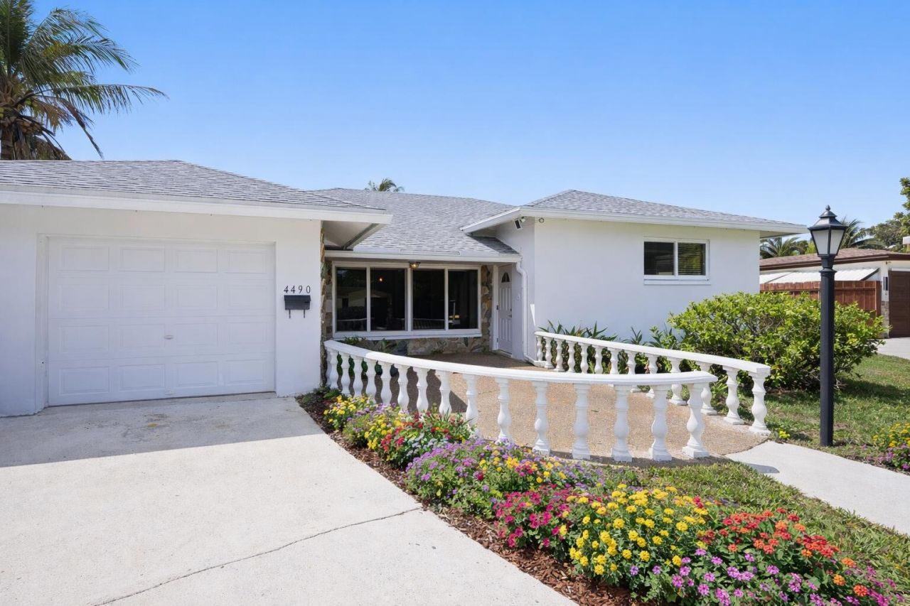 4490 NW 43rd Street, Lauderdale Lakes, FL 33319 Photo