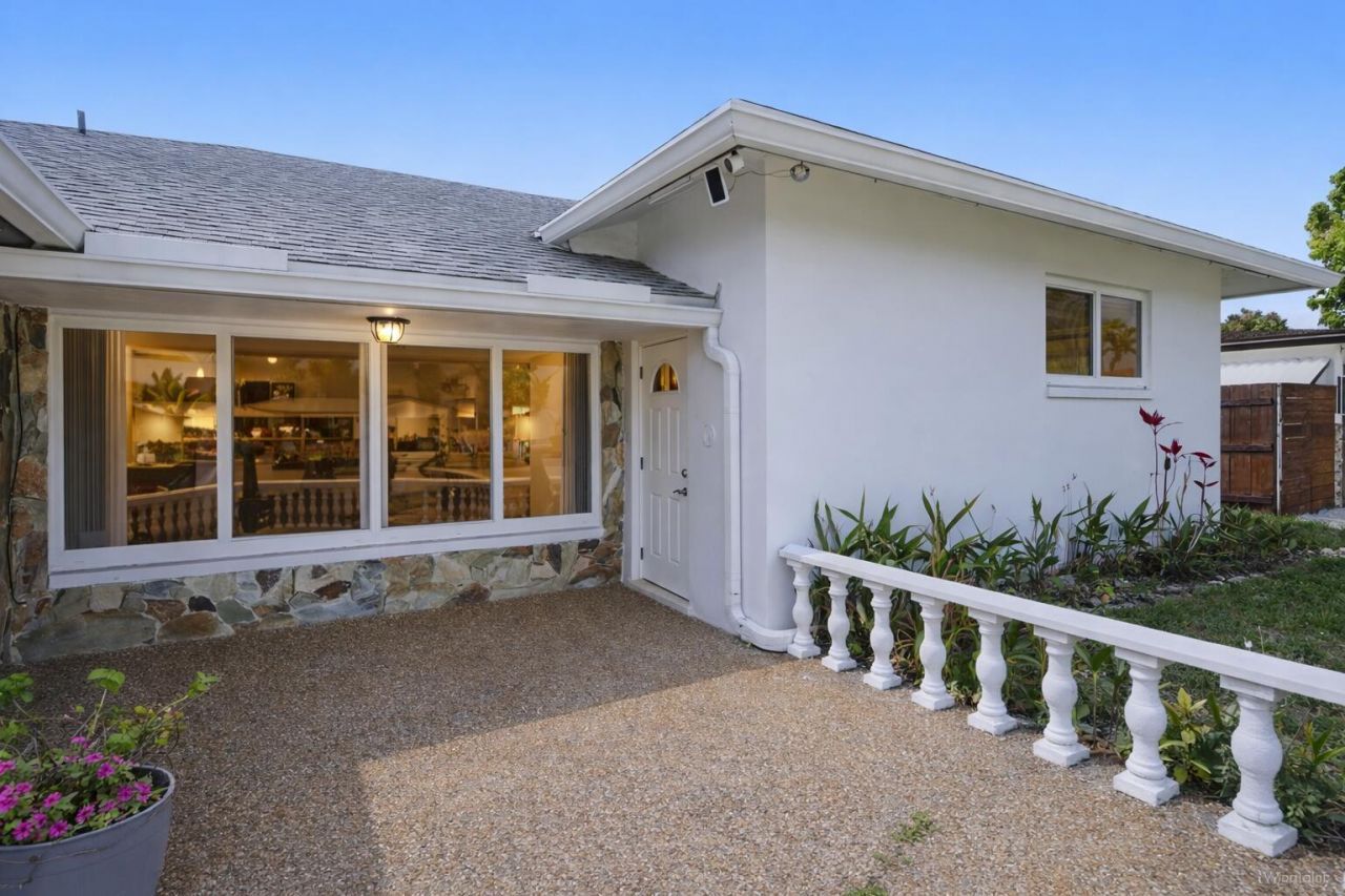 4490 NW 43rd Street, Lauderdale Lakes, FL 33319 Photo