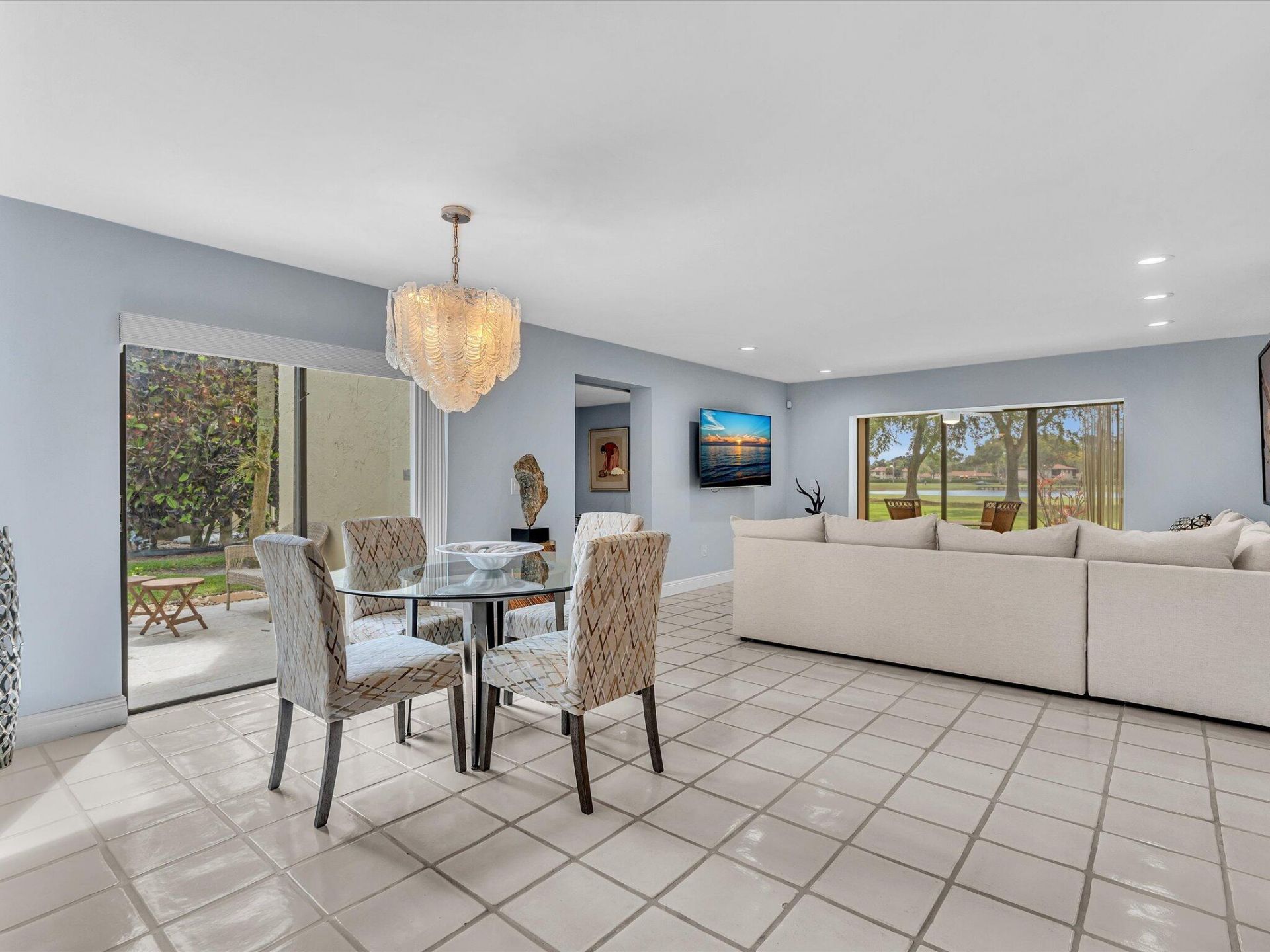 8410 Casa Del Lago, Unit 20-a, Boca Raton, FL 33433 Photo