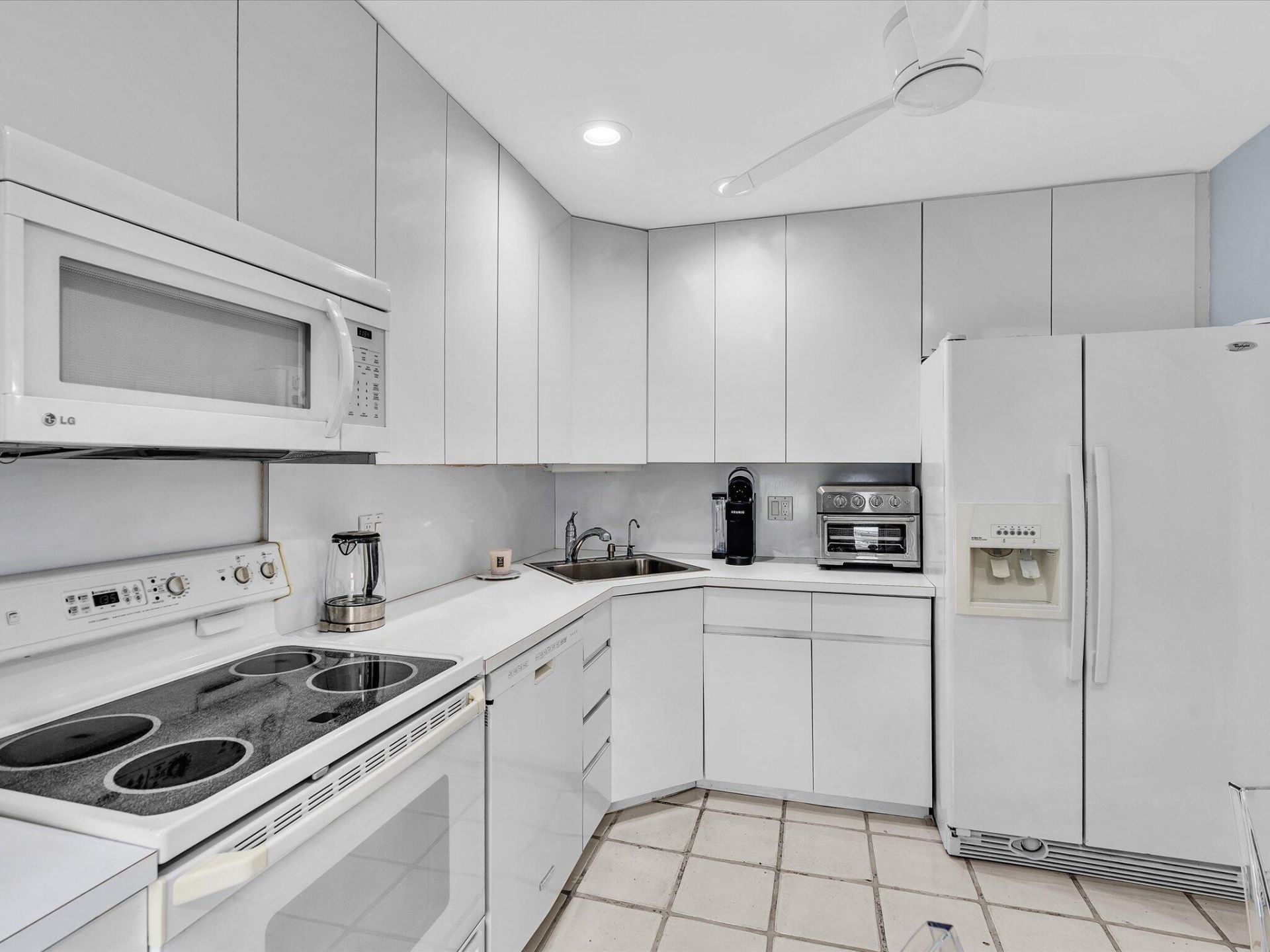 8410 Casa Del Lago, Unit 20-a, Boca Raton, FL 33433 Photo