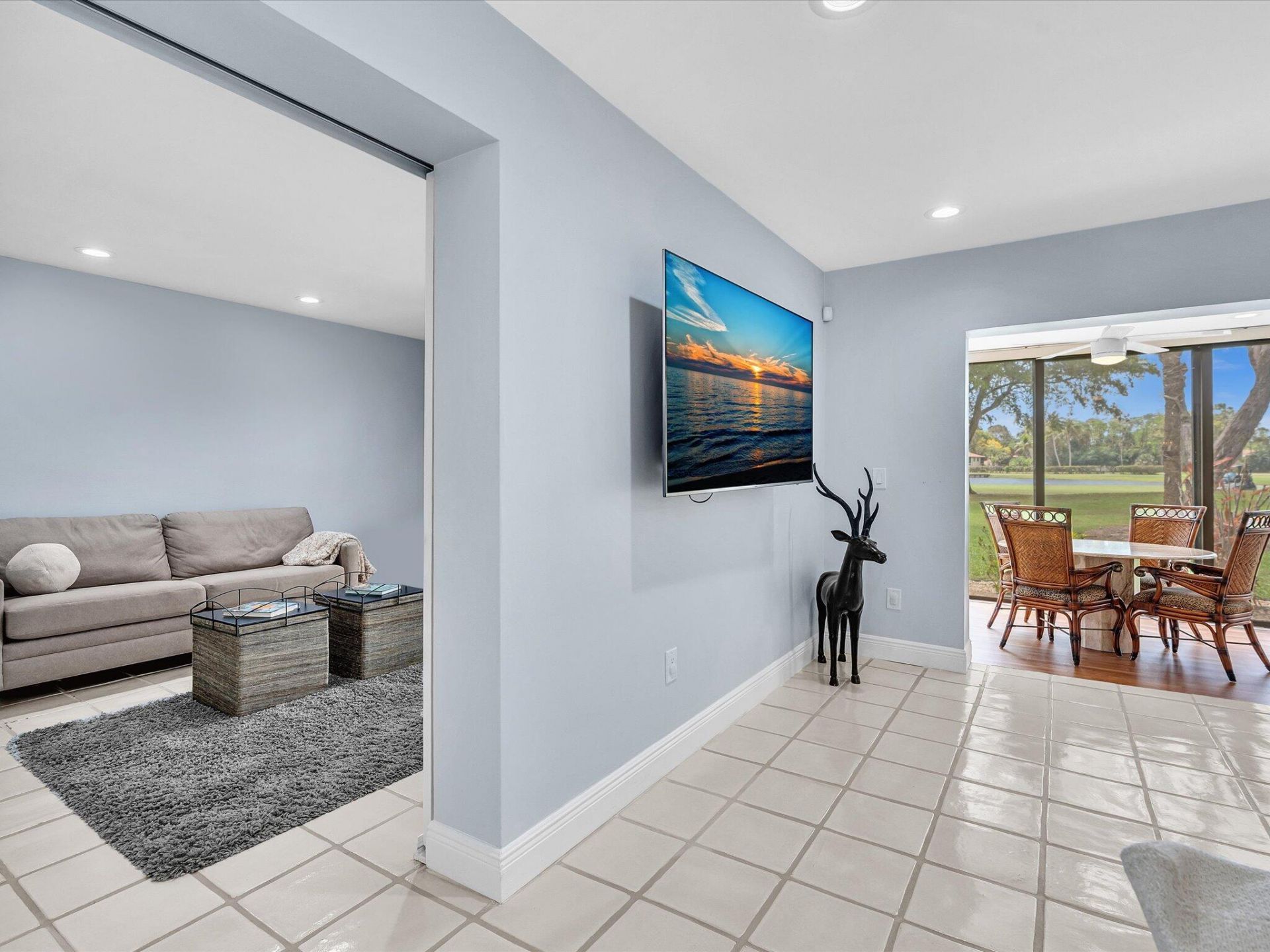 8410 Casa Del Lago, Unit 20-a, Boca Raton, FL 33433 Photo
