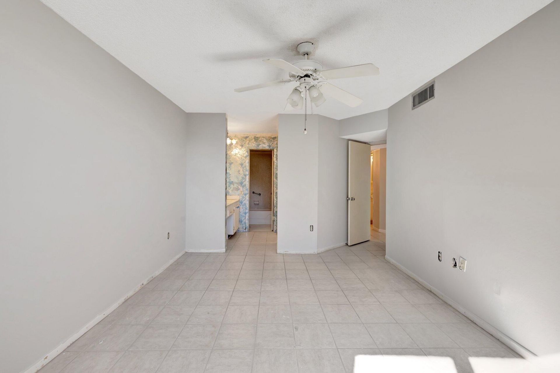 9101 Lime Bay Boulevard, Unit 312, Tamarac, FL 33321 Photo