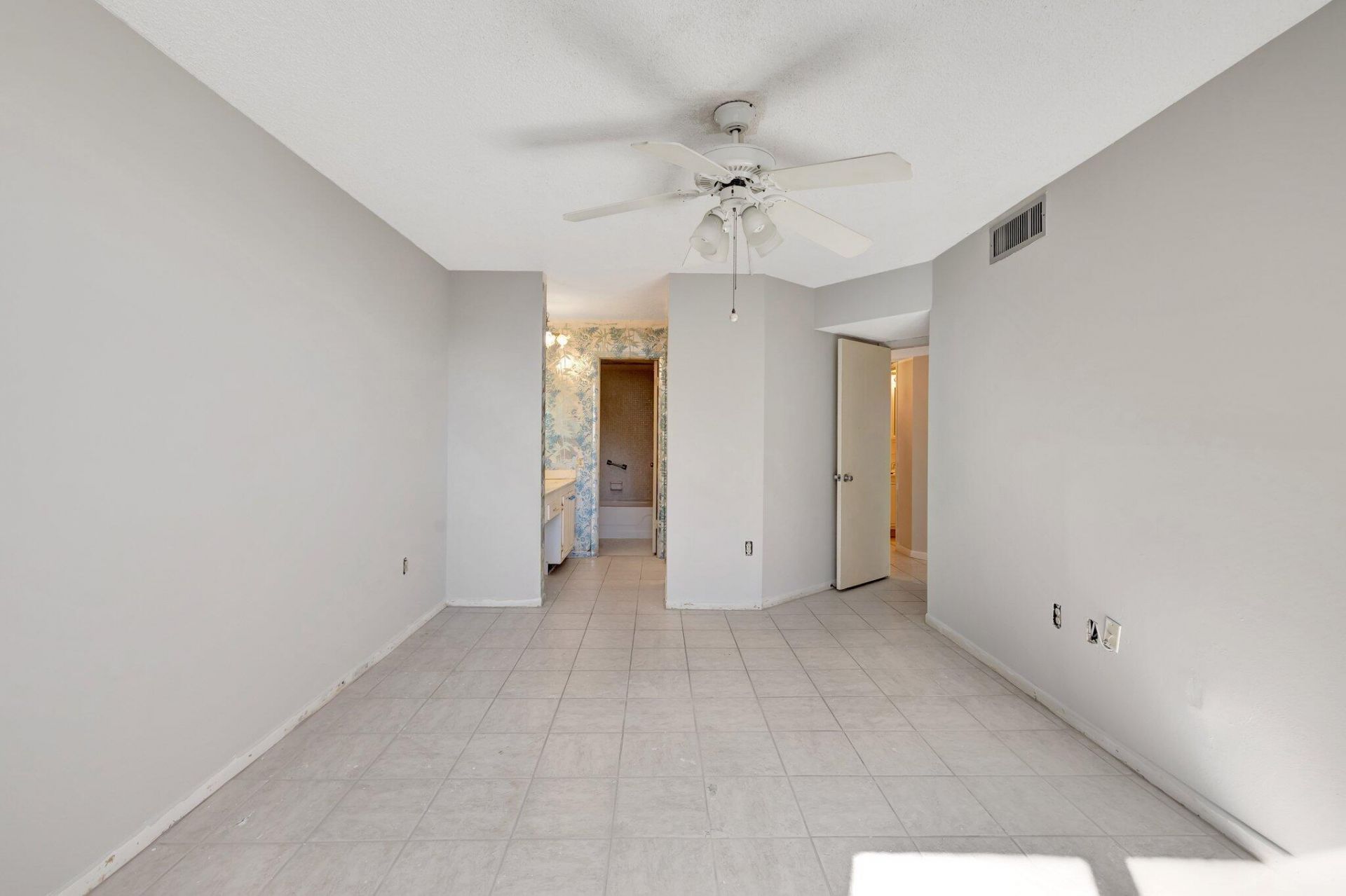 9101 Lime Bay Boulevard, Unit 312, Tamarac, FL 33321 Photo