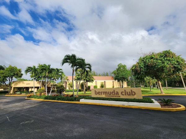 5851 NW 62nd Avenue, Unit 105, Tamarac, FL 33319