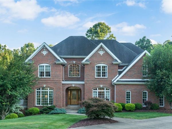 3424 Lashan Drive, Murrysville, PA 15668