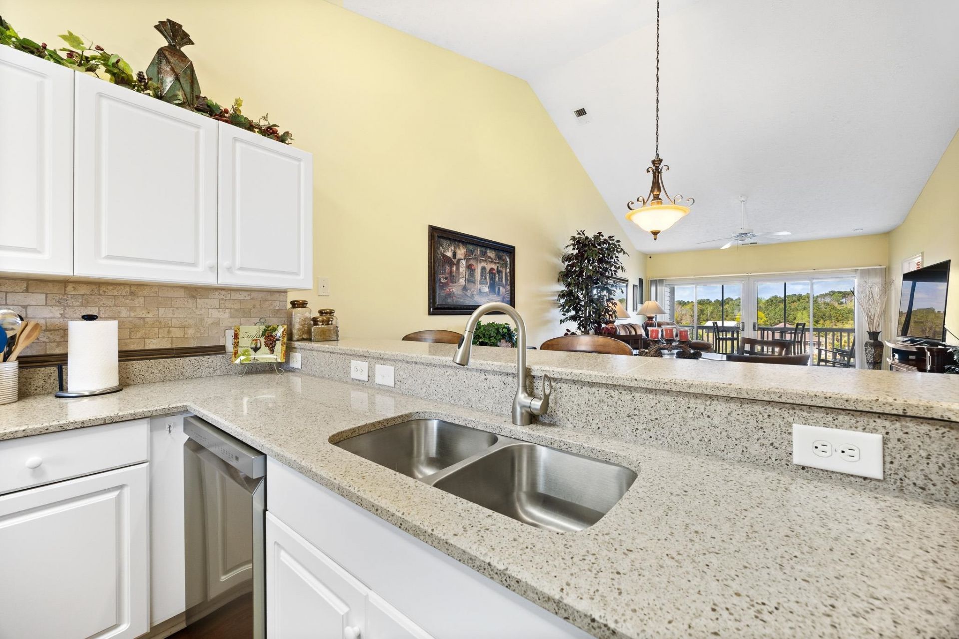 901 West Port Dr. Photo 12