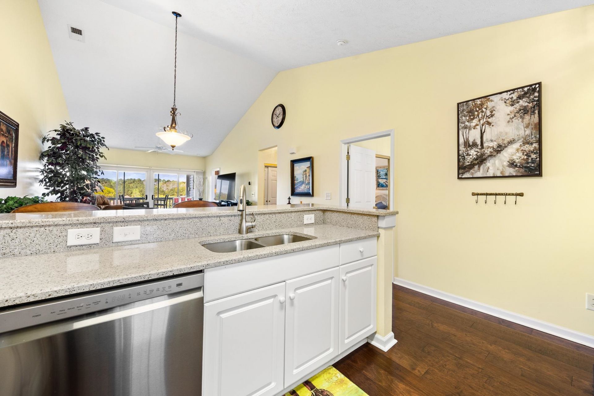 901 West Port Dr. Photo 13