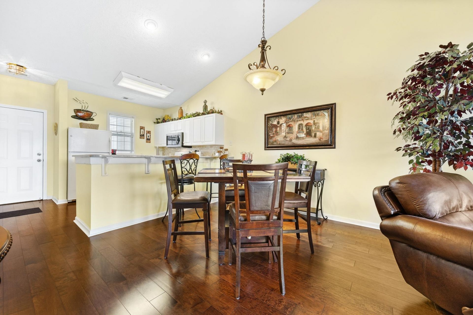 901 West Port Dr. Photo 5