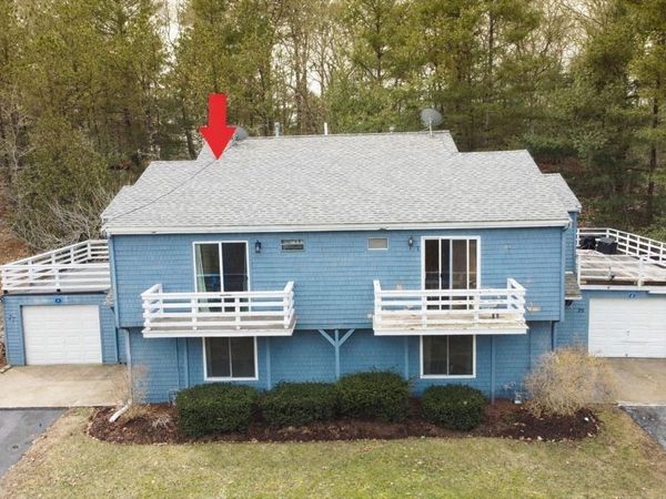 27 Surrey Lane, Unit 27, Bourne, MA 02532