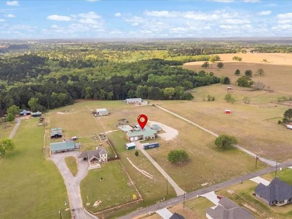 15515 County Road, Lindale, TX 75771