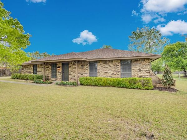104 Prairie View Lane, Red Oak, TX 75154