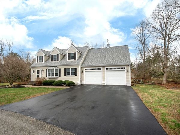 4 Kendall Village, Unit 4, Cohasset, MA 02025