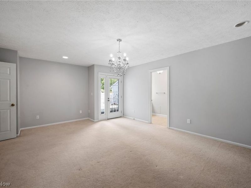 889 Lynnhaven Lane , Akron, OH 44313 Photo 13