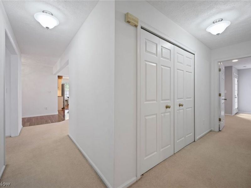 889 Lynnhaven Lane , Akron, OH 44313 Photo 16