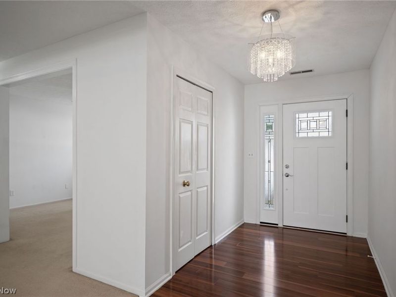 889 Lynnhaven Lane , Akron, OH 44313 Photo 20